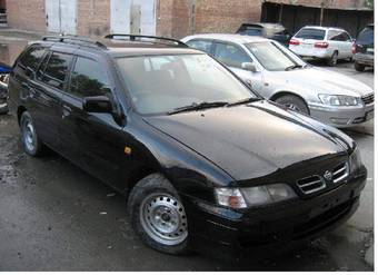 1999 Nissan Primera Pictures