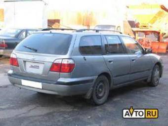 1999 Nissan Primera Pictures