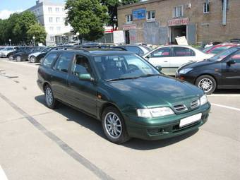 1999 Nissan Primera Pictures