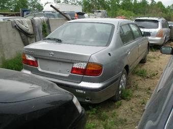 1999 Nissan Primera Photos
