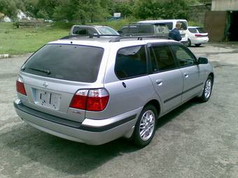 1999 Nissan Primera Photos