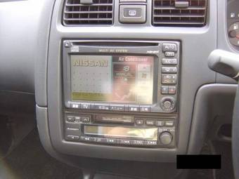 1999 Nissan Primera Photos