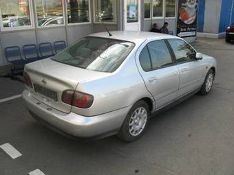 1999 Nissan Primera Photos