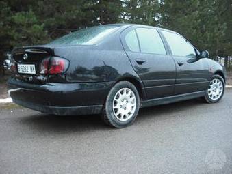 1999 Nissan Primera Pictures