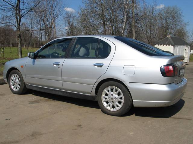 2000 Nissan Primera