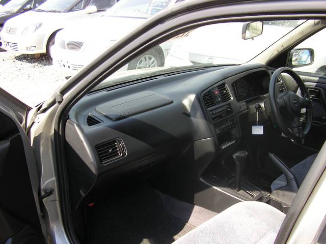 2000 Nissan Primera