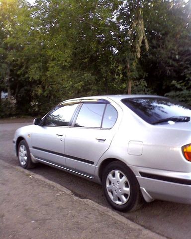 2000 Nissan Primera