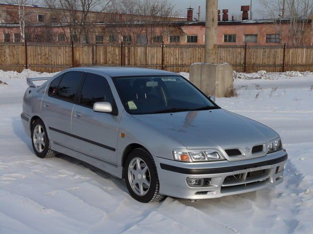 2000 Nissan Primera