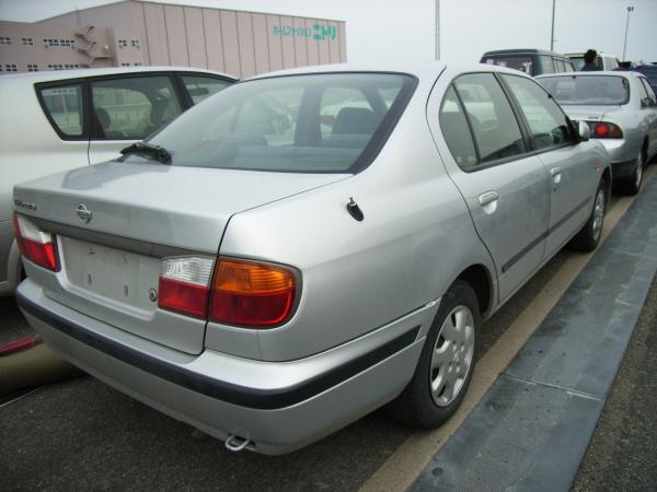 2000 Nissan Primera Pictures