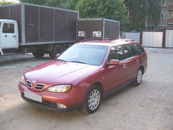 2000 Nissan Primera Pictures