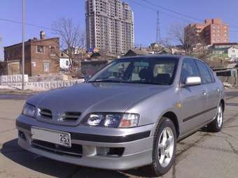 2000 Nissan Primera Photos