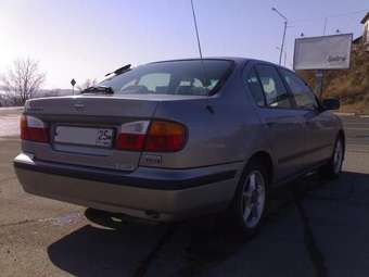 2000 Nissan Primera Photos