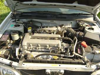 2000 Nissan Primera Photos