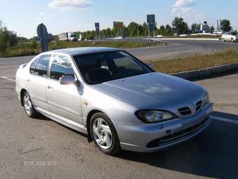 2000 Nissan Primera Pictures