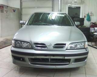 2000 Nissan Primera Pictures