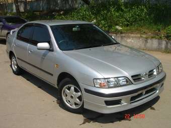 2000 Nissan Primera Pictures