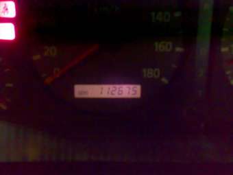 2000 Nissan Primera Images