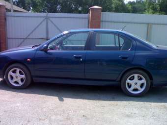 2000 Nissan Primera Pictures