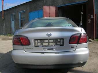 2000 Nissan Primera Pictures