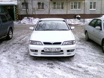 2000 Nissan Primera Pics