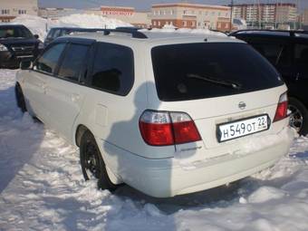2000 Nissan Primera Pictures