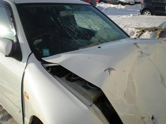 2000 Nissan Primera Photos