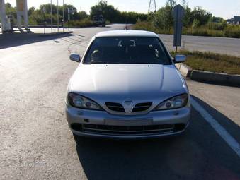 2000 Nissan Primera Pictures