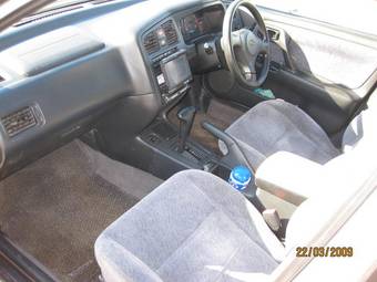 2000 Nissan Primera Pictures