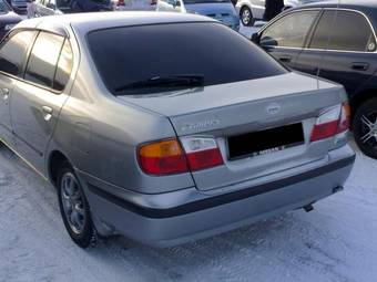 2000 Nissan Primera Pictures