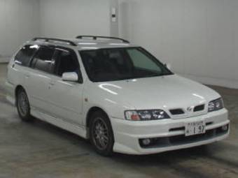 2000 Nissan Primera Pictures