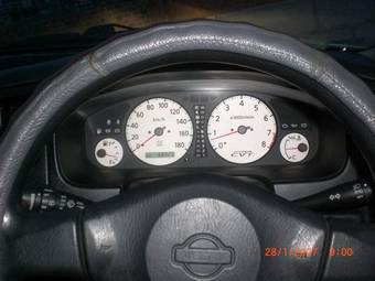 2000 Nissan Primera Photos