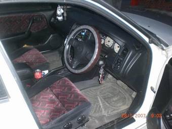 2000 Nissan Primera Photos