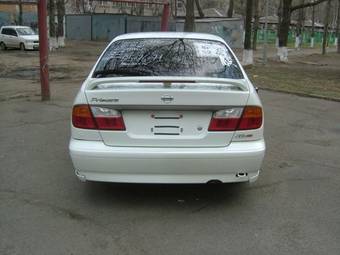 2000 Nissan Primera Photos