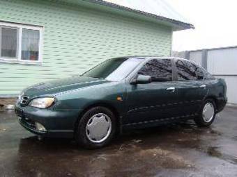 2000 Nissan Primera Pictures