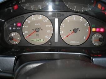 2000 Nissan Primera Pictures