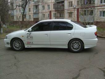 2000 Nissan Primera Photos