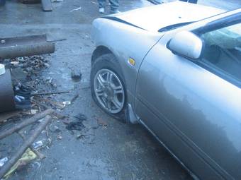 2000 Nissan Primera Photos