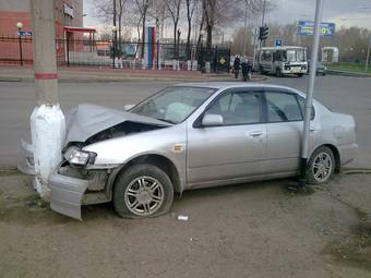 2000 Nissan Primera Pictures