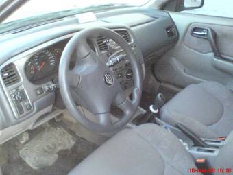 2000 Nissan Primera Photos