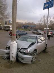 2000 Nissan Primera Photos