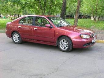 2000 Nissan Primera Photos