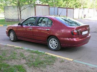 2000 Nissan Primera Photos