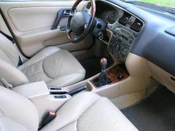 2000 Nissan Primera Pictures