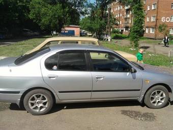 2000 Nissan Primera Photos