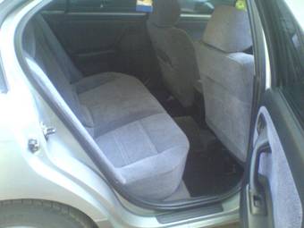 2000 Nissan Primera Photos