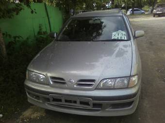 2000 Nissan Primera Pictures