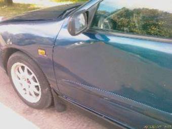 2000 Nissan Primera Images