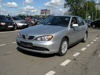 2000 Nissan Primera Pictures