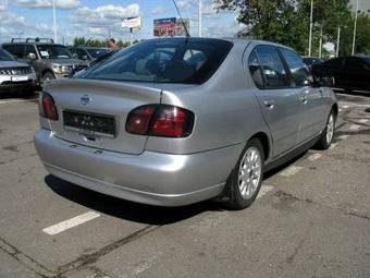 2000 Nissan Primera Pics