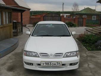 2000 Nissan Primera Pictures